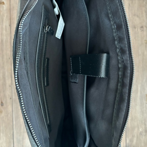 Zara Vegan Leather Laptop Messenger Bag - Picture 3 of 4